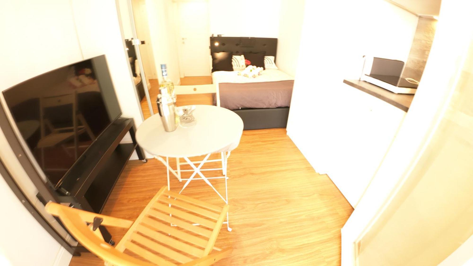 Urban Center 1 Easy Parking Near Tram Apartment Florence Ngoại thất bức ảnh