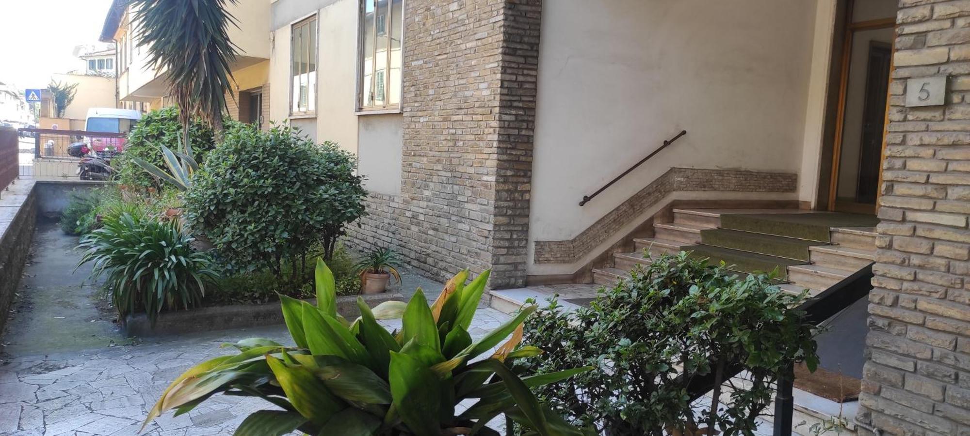 Urban Center 1 Easy Parking Near Tram Apartment Florence Ngoại thất bức ảnh